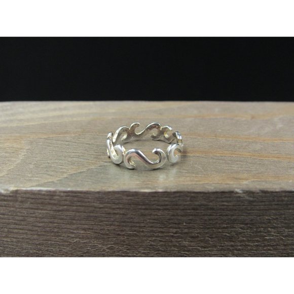 Size 2.5 Sterling Silver Small Fancy Swirls Toe Band Ring Vintage Statement - Picture 2 of 8
